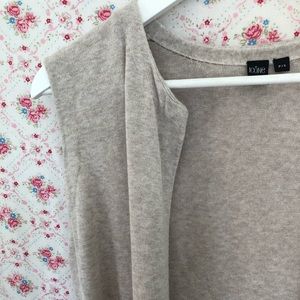 Icone by Simons Sweater Vest in Oat